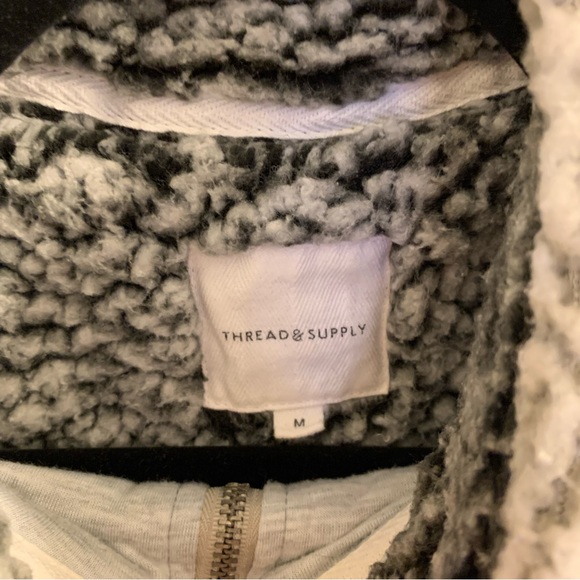 Sherpa quarter zip - Picture 2 of 2